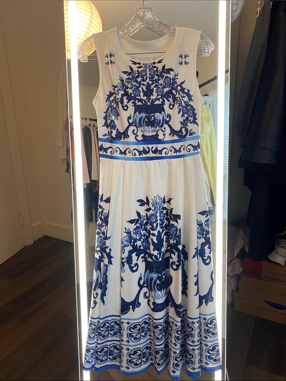 SHEIN White Maxi Dress with Blue Floral Vase Print